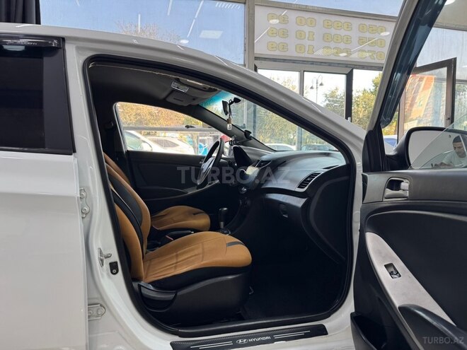 Hyundai Accent 2013, 245,000 km - 1.4 л - Sumqayıt