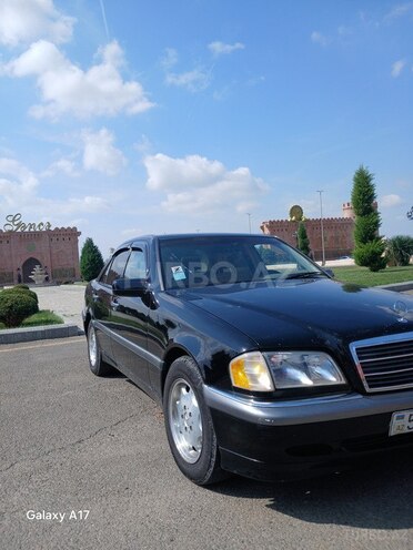 Mercedes C 230 1999, 420,000 km - 2.3 l - Şəki