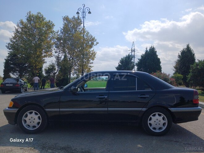 Mercedes C 230 1999, 420,000 km - 2.3 l - Şəki