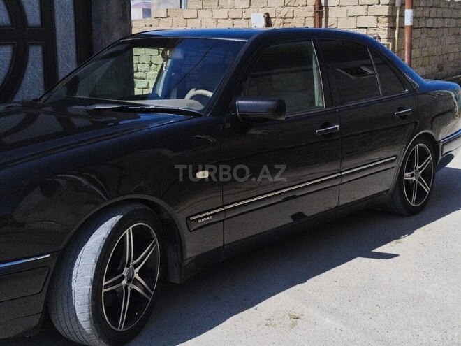Mercedes E 280 1999, 528,000 km - 2.8 л - Bakı
