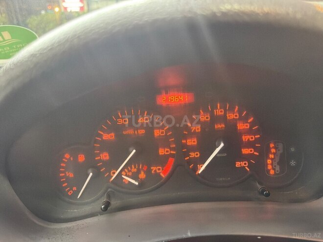 Peugeot 206 2002, 219,000 km - 1.4 l - Bakı