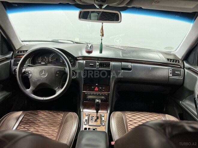 Mercedes E 220 2001, 346,111 km - 2.2 l - Sumqayıt