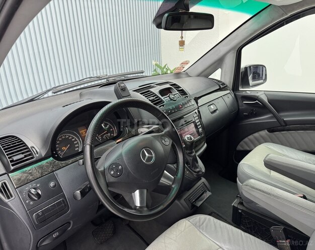 Mercedes Viano 2011, 233,600 km - 3.5 l - Bakı