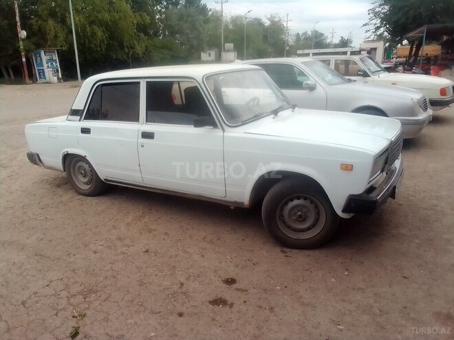 LADA (VAZ) 2107 2001, 40,000 km - 1.6 l - Sabirabad