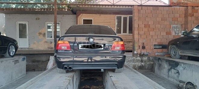 BMW 535 2000, 245,124 km - 3.5 л - Salyan