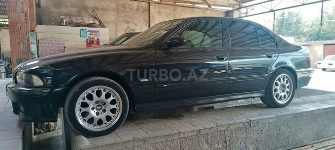 BMW 535 2000, 245,124 km - 3.5 л - Salyan