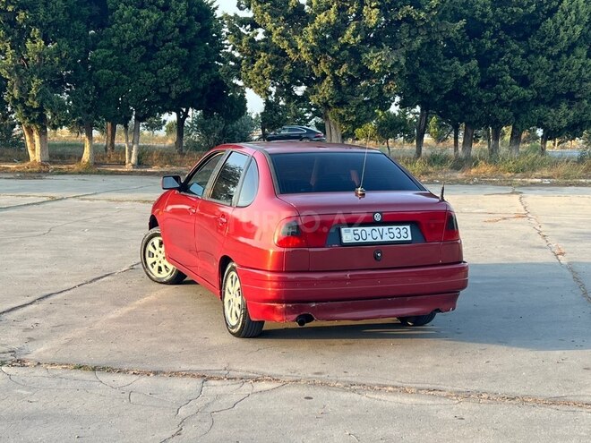 Volkswagen Polo 1995, 330,000 km - 1.6 l - Sumqayıt