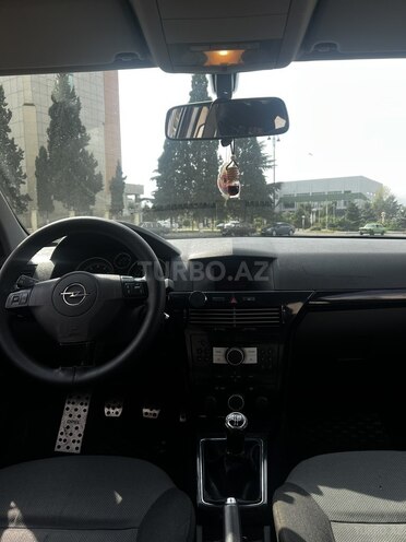 Opel Astra 2005, 243,000 km - 1.4 l - Gəncə