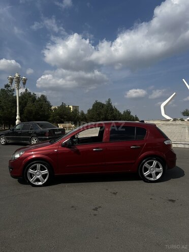 Opel Astra 2005, 243,000 km - 1.4 l - Gəncə