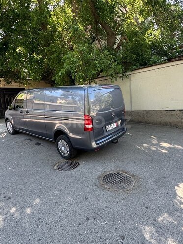 Mercedes  2017, 320,000 km - 2.1 л - Bakı