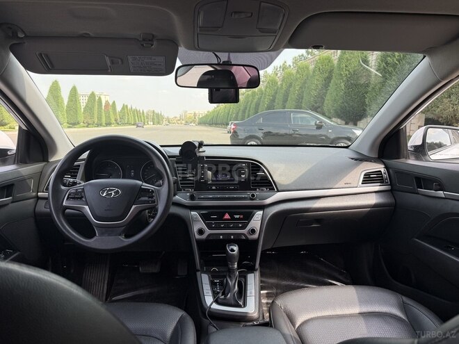 Hyundai Avante 2016, 221,555 km - 1.6 l - Naftalan