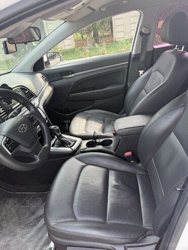 Hyundai Avante 2016, 221,555 km - 1.6 l - Naftalan