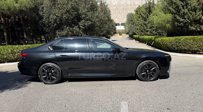 BMW i7 2023, 32,000 km - 0.0 l - Bakı