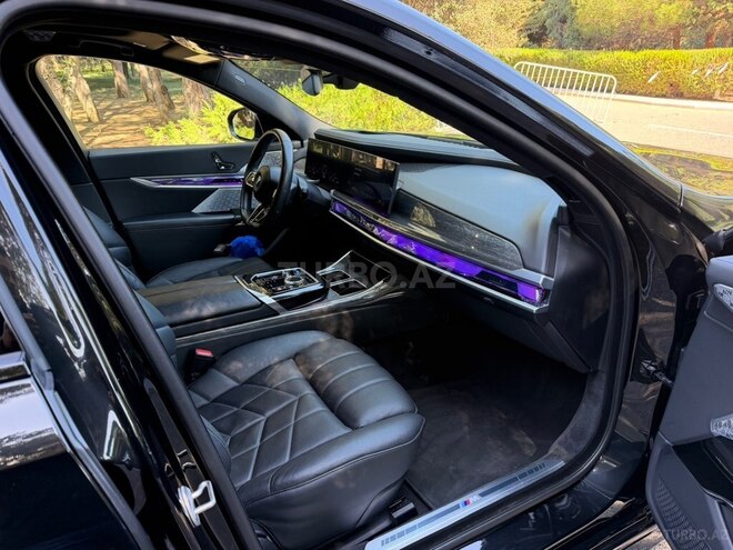 BMW i7 2023, 32,000 km - 0.0 l - Bakı