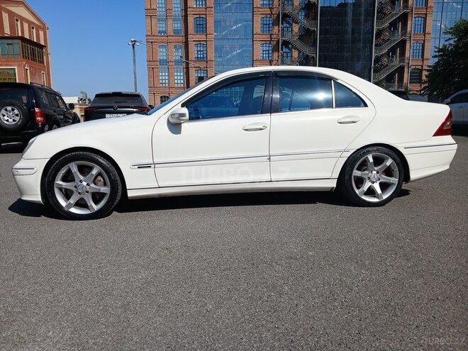 Mercedes C 230 2005, 370,000 km - 2.6 l - Bakı