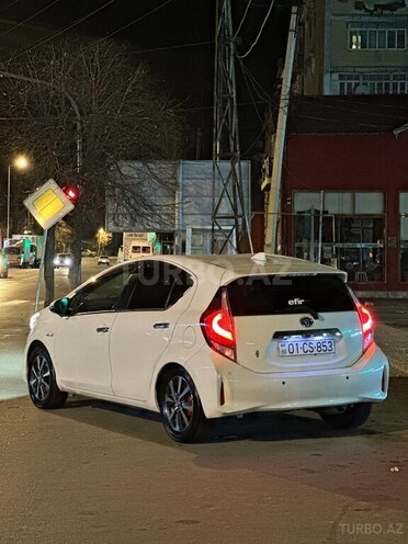 Toyota Aqua 2018, 244,000 km - 1.5 л - Şəki