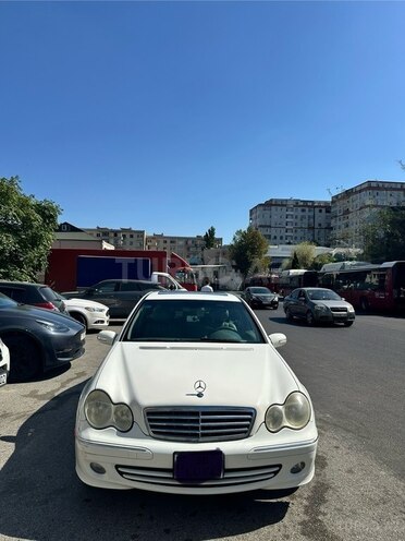 Mercedes C 240 2004, 281,000 km - 2.6 l - Bakı
