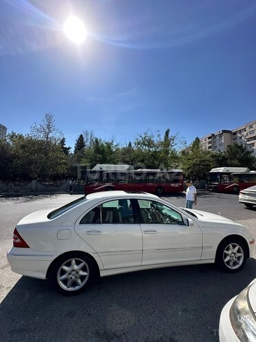 Mercedes C 240 2004, 281,000 km - 2.6 l - Bakı