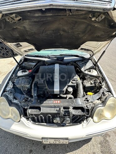 Mercedes C 240 2004, 281,000 km - 2.6 l - Bakı