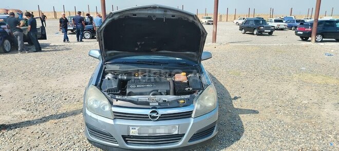 Opel Astra 2006, 421,505 km - 1.3 l - Gəncə