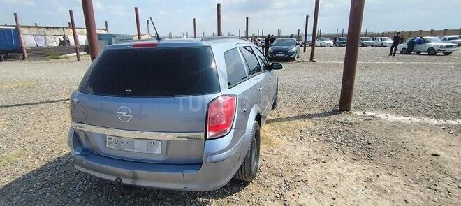 Opel Astra 2006, 421,505 km - 1.3 l - Gəncə
