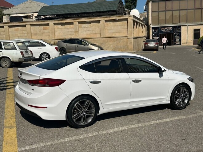 Hyundai Avante 2017, 208,000 km - 1.6 l - Bakı