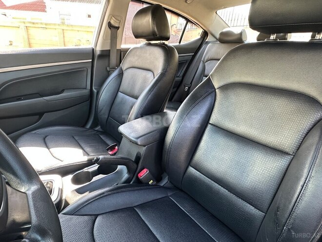Hyundai Avante 2017, 208,000 km - 1.6 l - Bakı