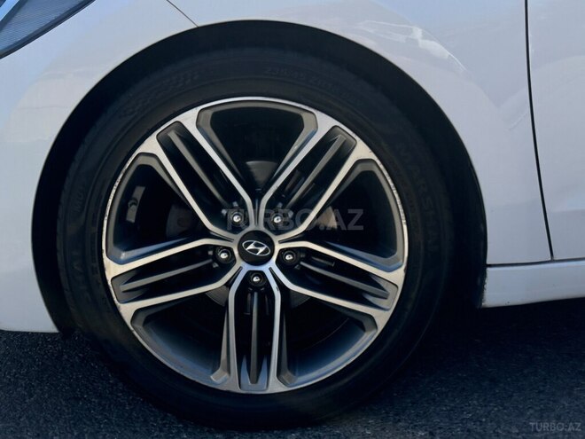 Hyundai Avante 2017, 208,000 km - 1.6 l - Bakı