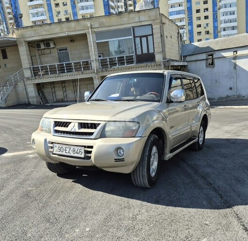 Mitsubishi Pajero 2004, 440,000 km - 3.2 l - Bakı