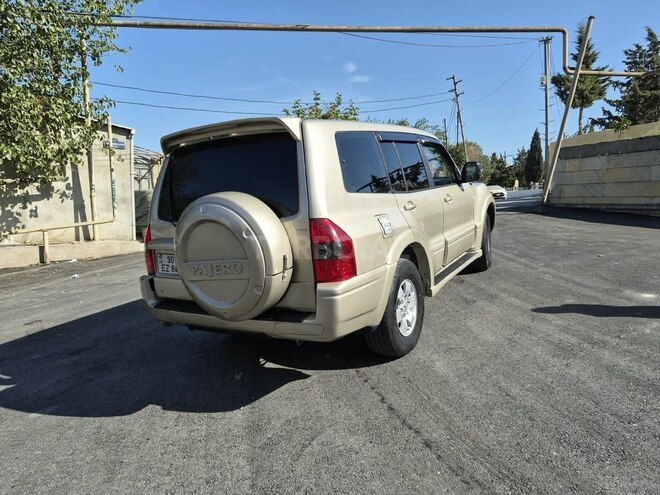 Mitsubishi Pajero 2004, 440,000 km - 3.2 l - Bakı