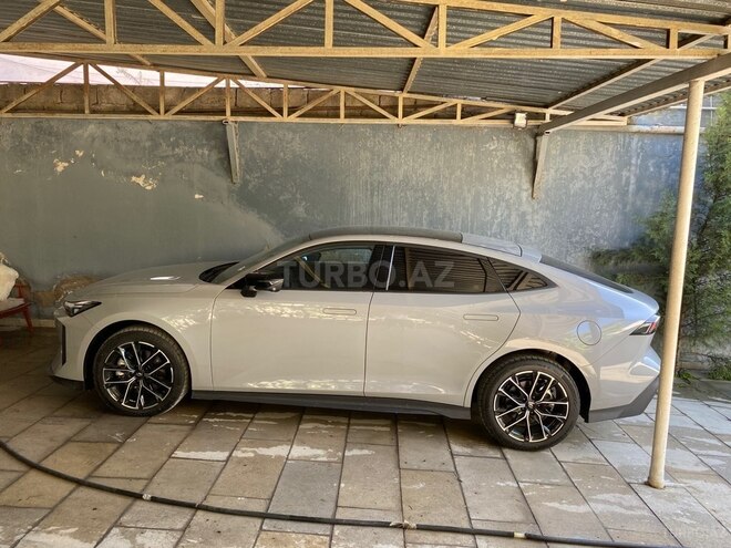Changan Qiyuan A06 2023, 1,250 km - 1.5 л - Bakı