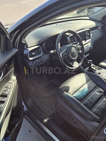 Kia Sorento 2015, 214,000 km - 2.0 л - Salyan