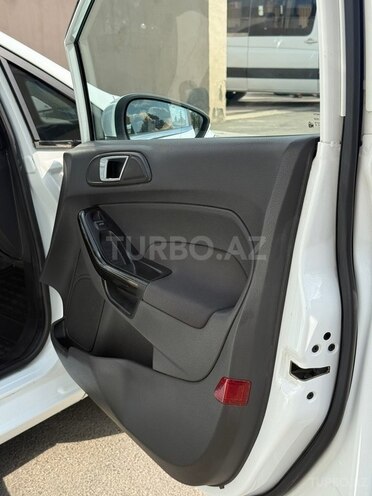 Ford Fiesta 2013, 134,823 km - 1.6 l - Gəncə