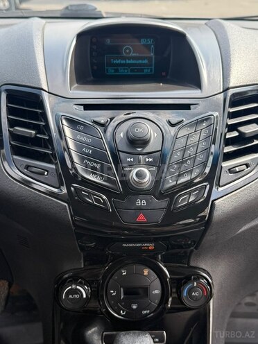 Ford Fiesta 2013, 134,823 km - 1.6 l - Gəncə