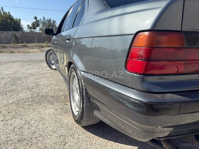 BMW 318 1994, 250,000 km - 1.8 l - Bakı