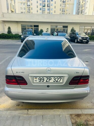 Mercedes E 270 1999, 398,000 km - 2.7 l - Bakı