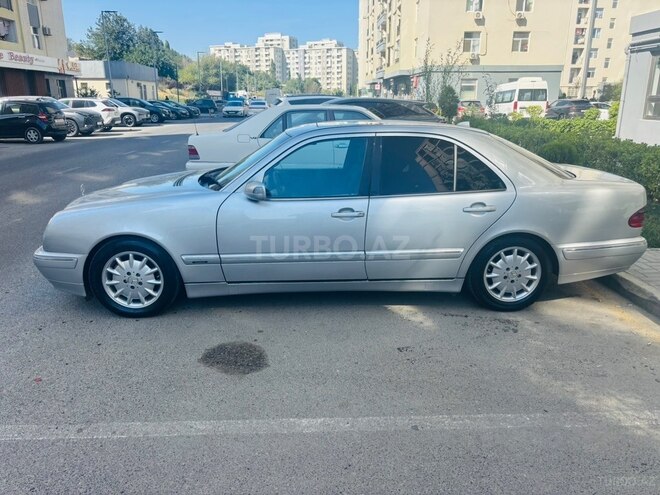 Mercedes E 270 1999, 398,000 km - 2.7 l - Bakı
