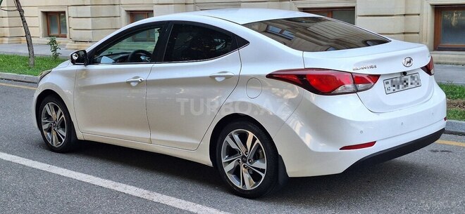 Hyundai Elantra 2015, 199,880 km - 1.8 l - Bakı