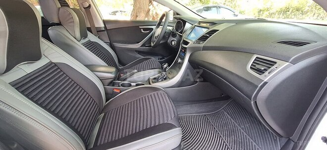 Hyundai Elantra 2015, 199,880 km - 1.8 l - Bakı