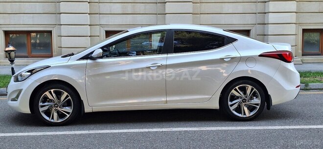 Hyundai Elantra 2015, 199,880 km - 1.8 l - Bakı