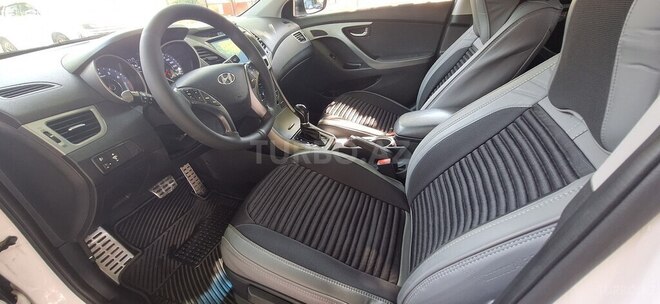 Hyundai Elantra 2015, 199,880 km - 1.8 l - Bakı