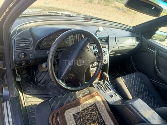 Mercedes C 200 2000, 483,336 km - 2.2 л - Goranboy