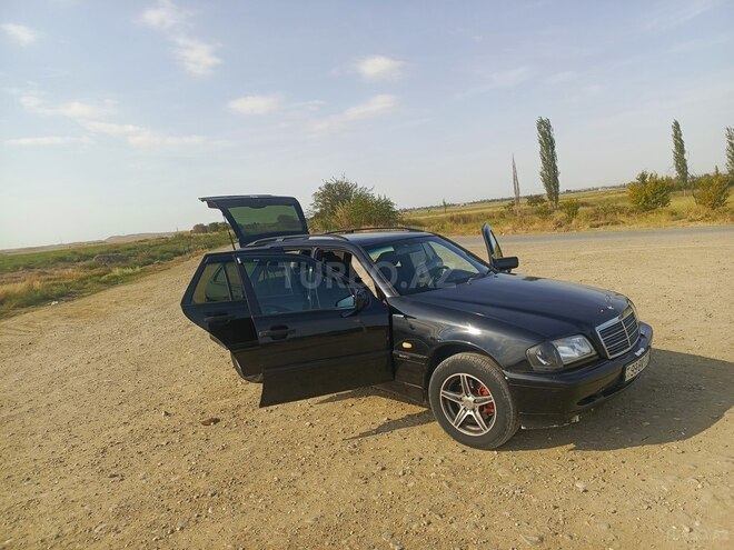 Mercedes C 200 2000, 483,336 km - 2.2 л - Goranboy