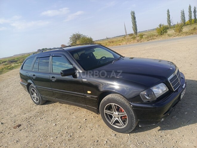 Mercedes C 200 2000, 483,336 km - 2.2 л - Goranboy