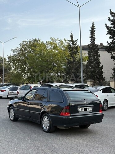 Mercedes C 220 2000, 316,000 km - 2.2 l - Bakı