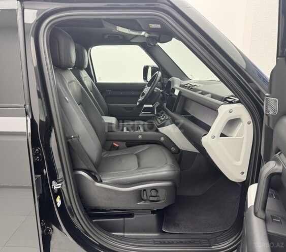 Land Rover Defender 2023, 35,800 km - 3.0 л - Bakı