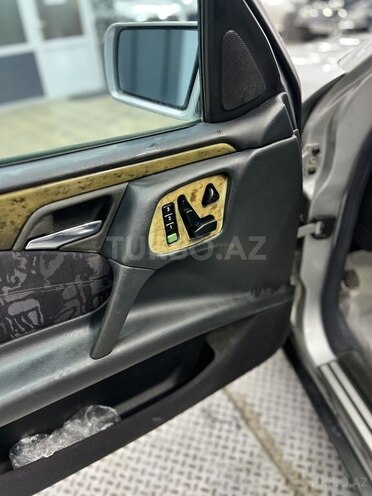 Mercedes E 240 1998, 328,111 km - 2.4 л - Sumqayıt