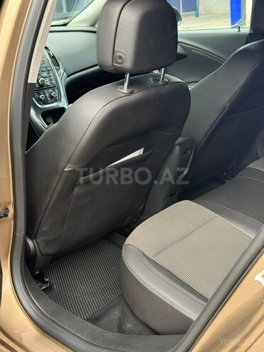Opel Astra 2013, 174,000 km - 1.4 l - Gəncə