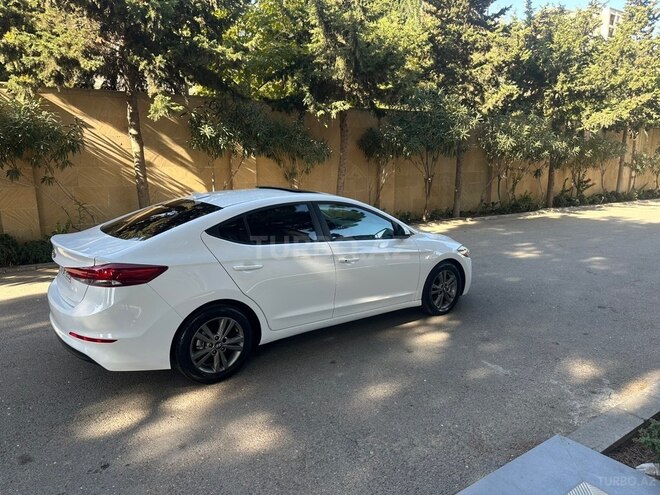 Hyundai Elantra 2018, 98,000 km - 2.0 л - Bakı