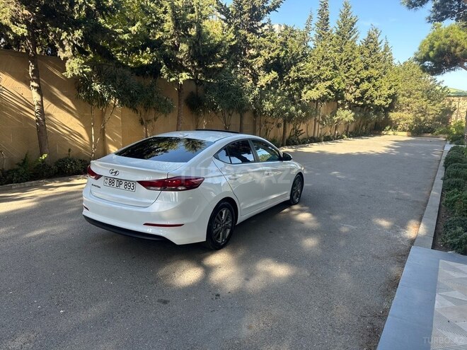 Hyundai Elantra 2018, 98,000 km - 2.0 л - Bakı